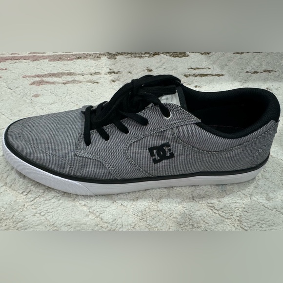 DC NYJAH Classic Skateboard Shoes - Picture 6 of 6